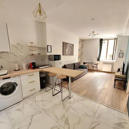 Emeraude - Hypercentre Historique Au Pied Du - Netflix דירה Château-Thierry